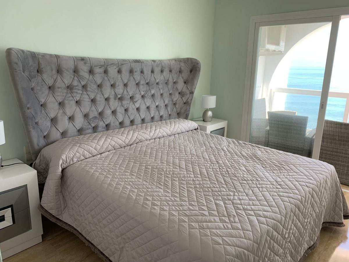Apartament Aguamarina On The Beach Front Apartment Keflavík Ngoại thất bức ảnh