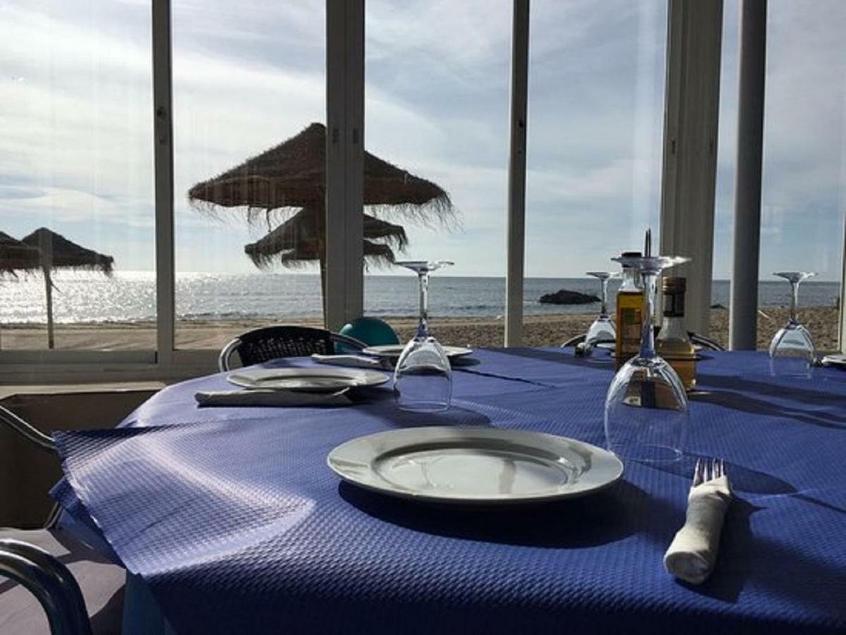 Apartament Aguamarina On The Beach Front Apartment Keflavík Ngoại thất bức ảnh