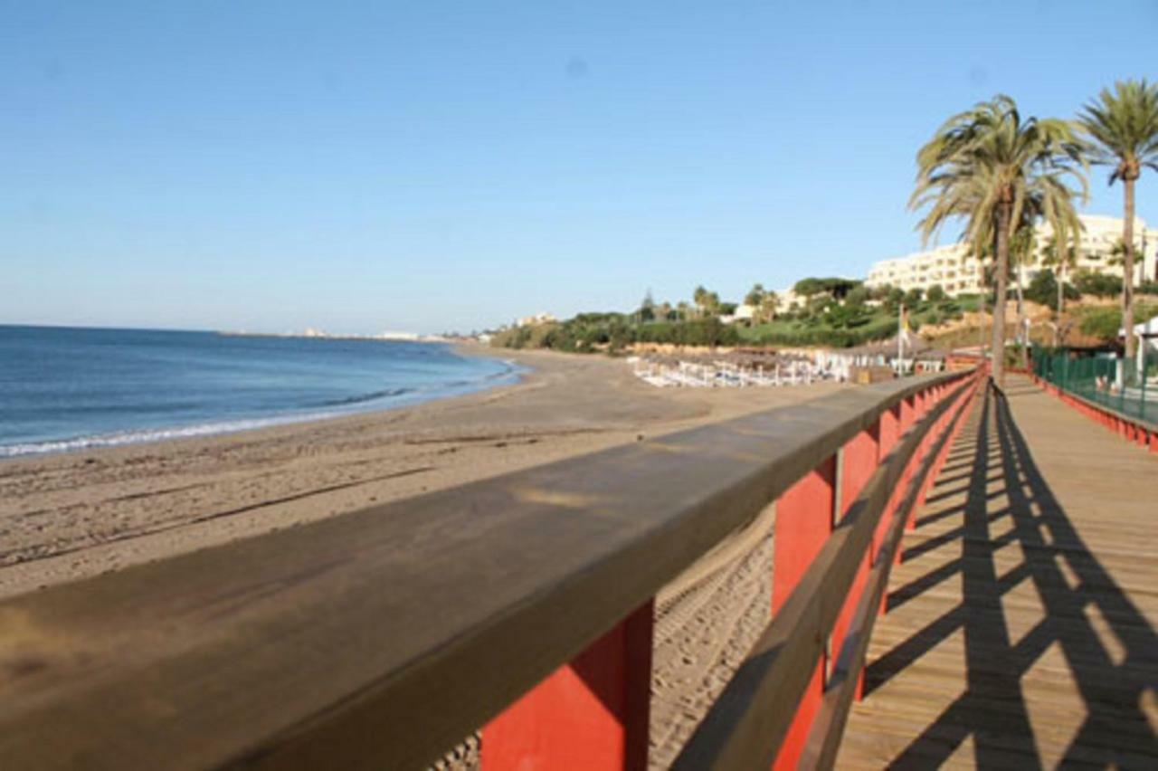 Apartament Aguamarina On The Beach Front Apartment Keflavík Ngoại thất bức ảnh