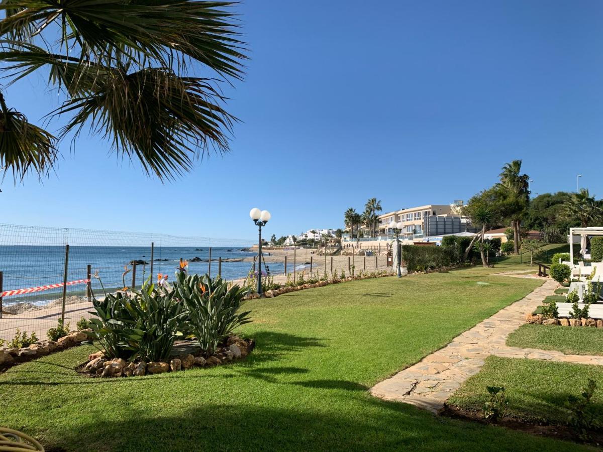 Apartament Aguamarina On The Beach Front Apartment Keflavík Ngoại thất bức ảnh